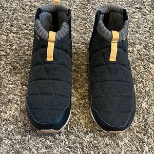 Teva Black Ankle Boots with Slip-On Design and Quilted Fabric